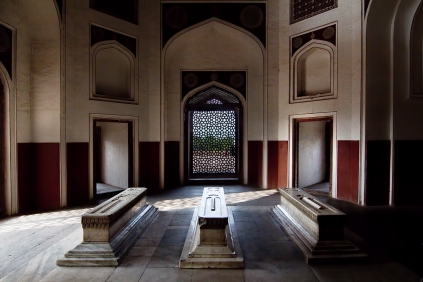 Tomb's inside the Humayum's Maqbara